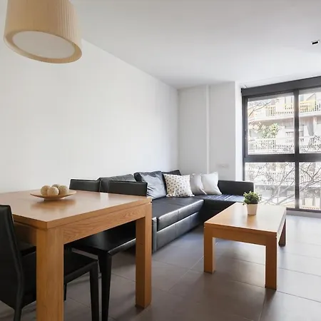 Apartman Flateli Navas 3-1 Barcelona